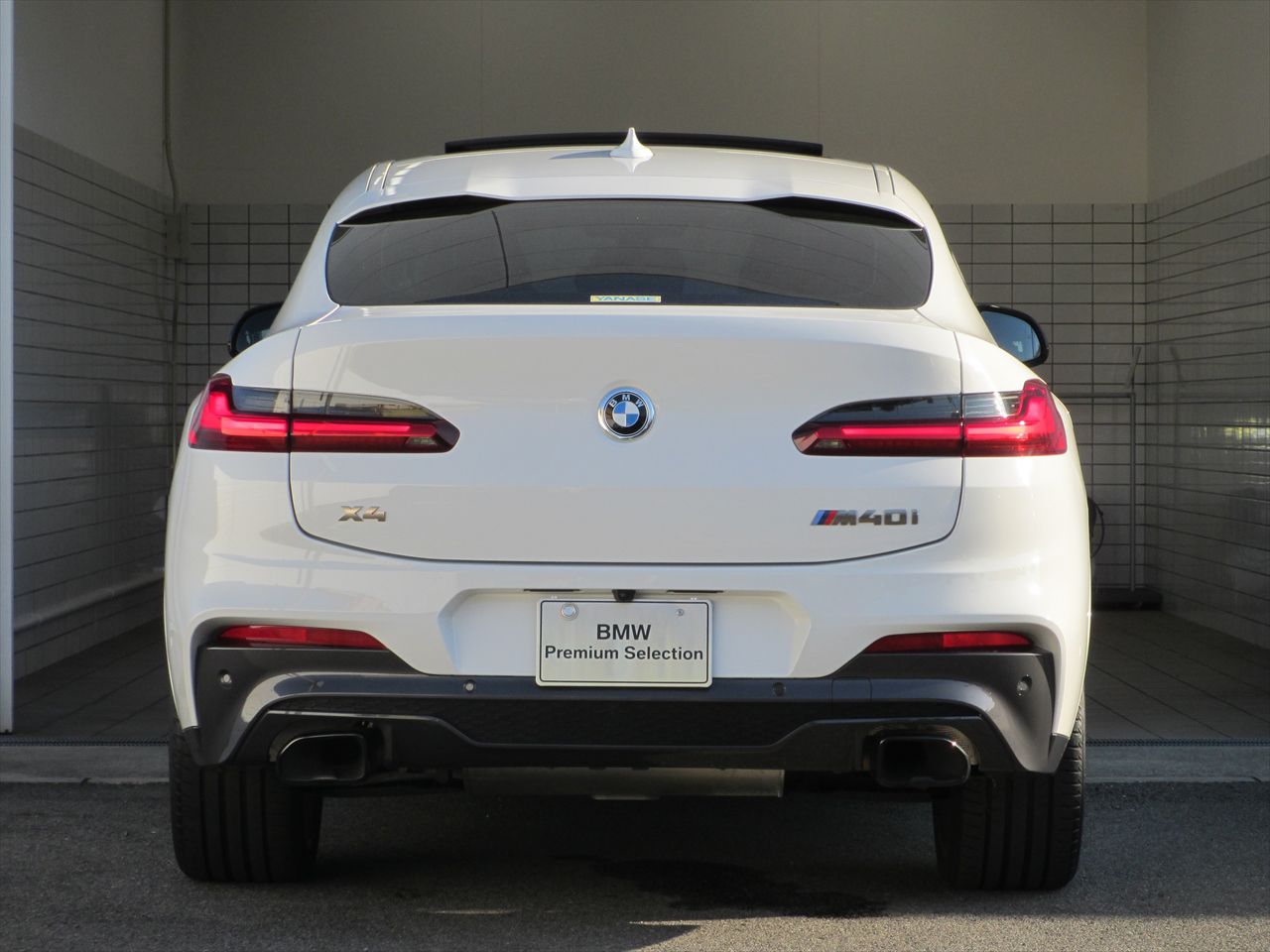 X4 M40i RHD