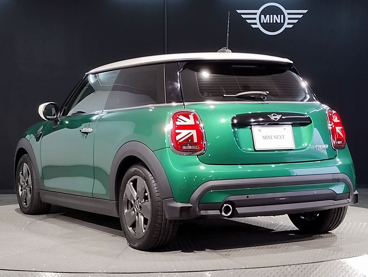 MINI Cooper F56 RHD