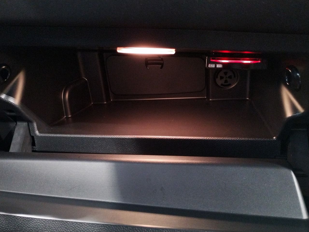 F55 COOPER D (AT)