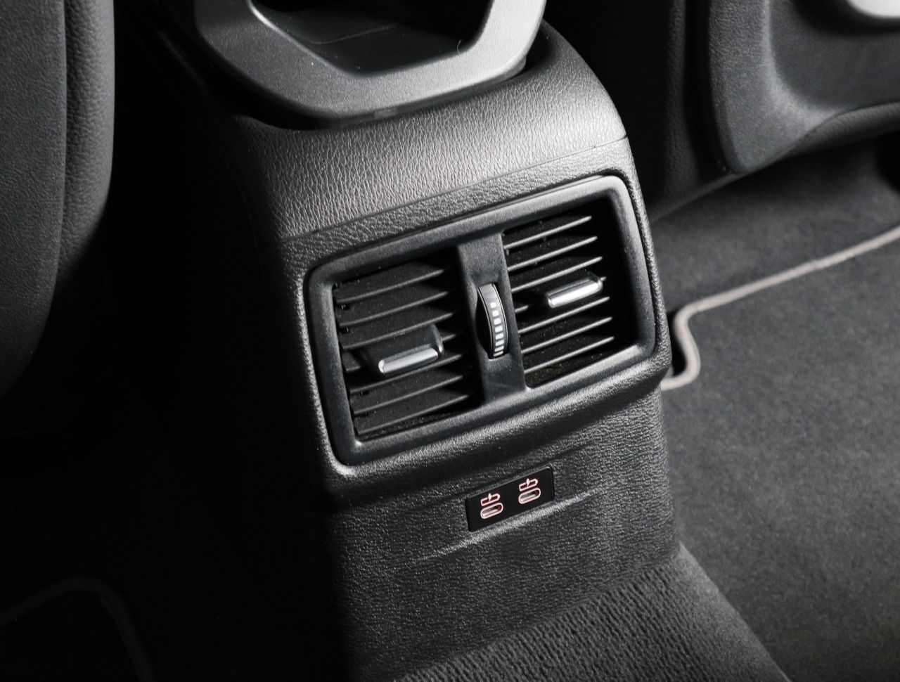 X1 sDrive18i RHD