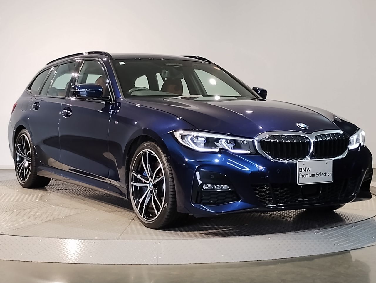 G21 330i Touring RHD