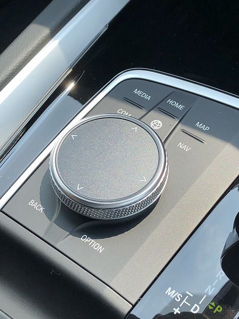 G29 z4 sDrive20i RHD