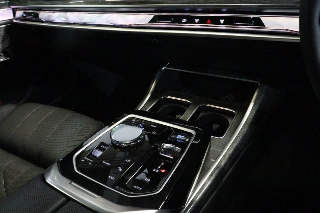 BMW i7 eDrive50 Sedan RHD