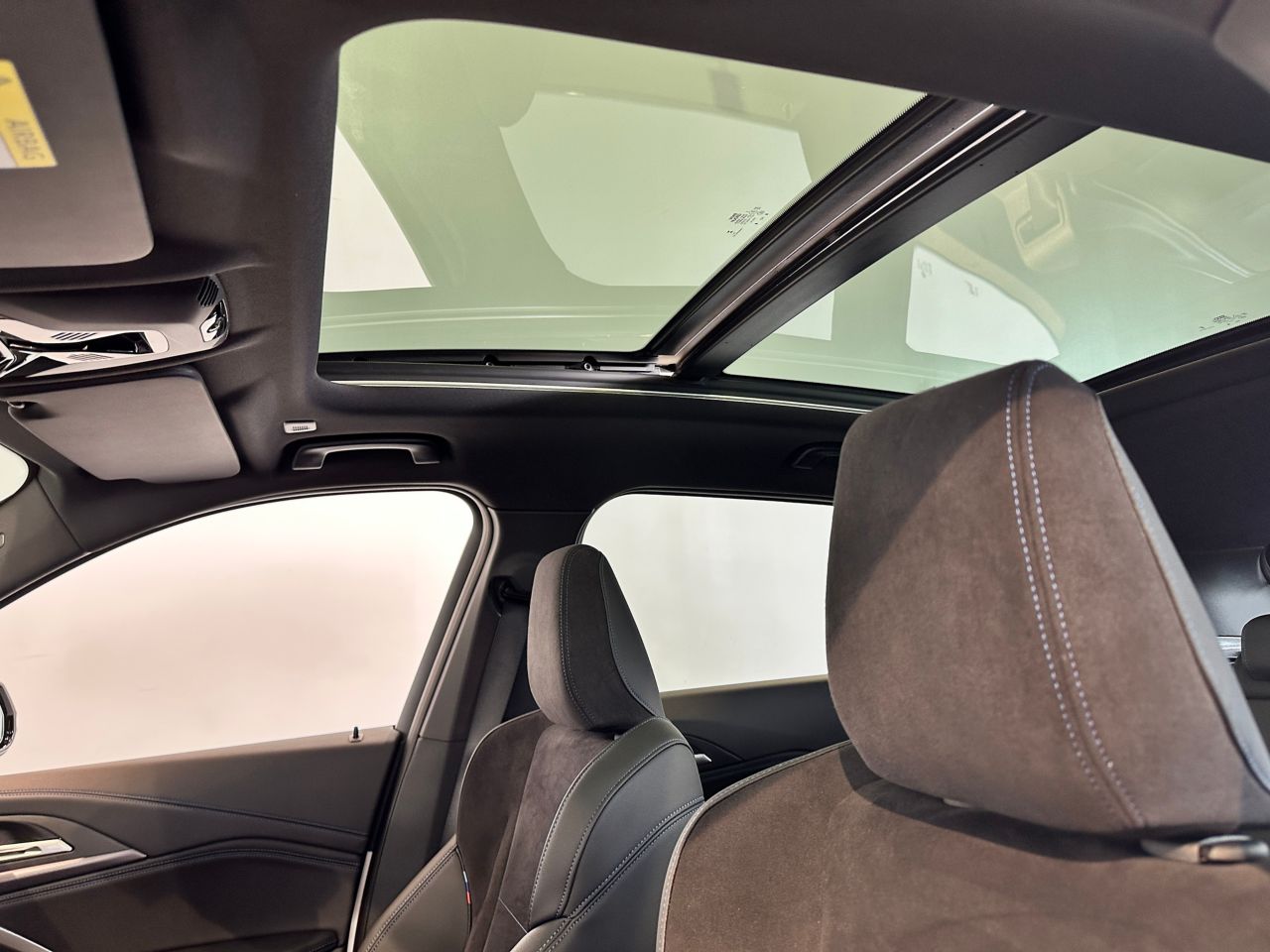 U11 iX1 xDrive30