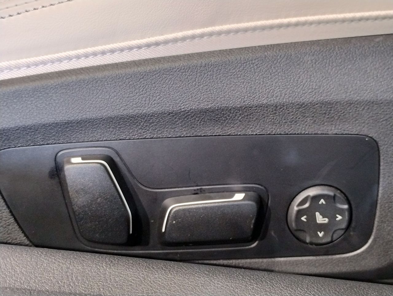 G** 4**i C********** B** 2**i RHD