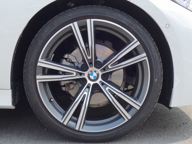 320d xDrive Berline RHD