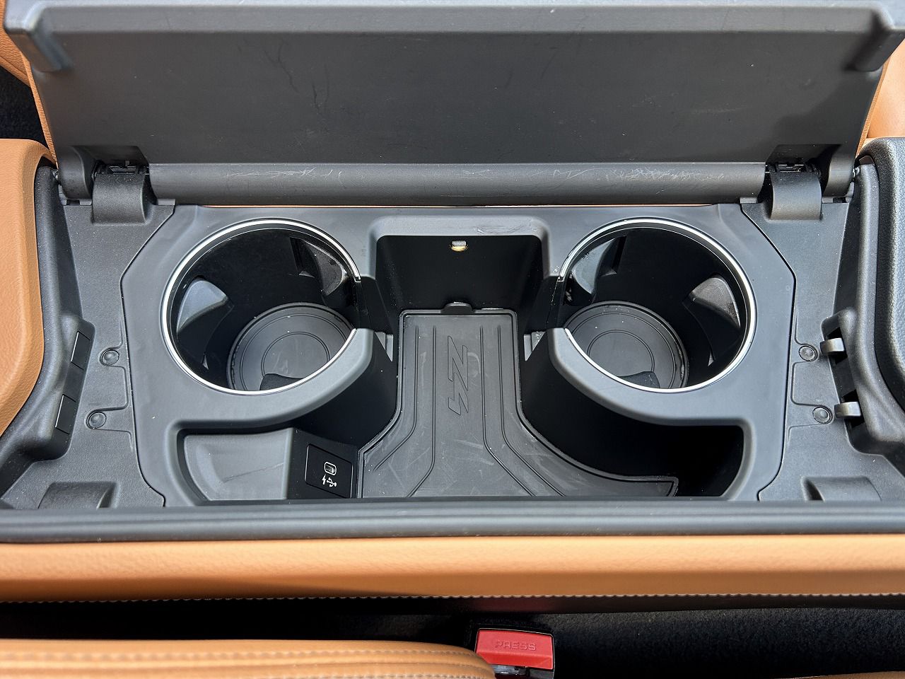 G29 z4 sDrive20i RHD