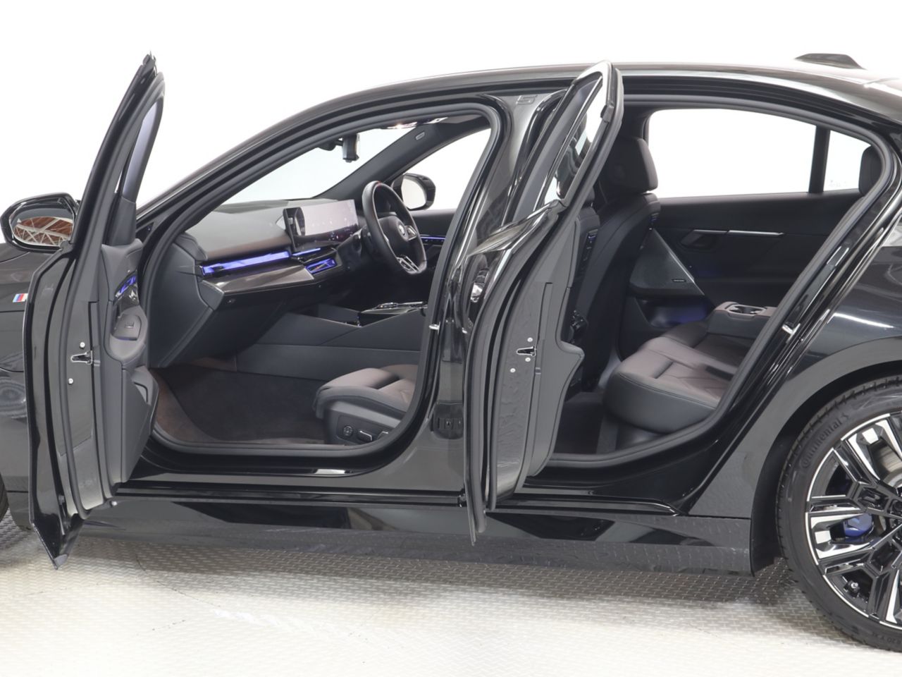 BMW i5 M60 xDrive Sedan RHD