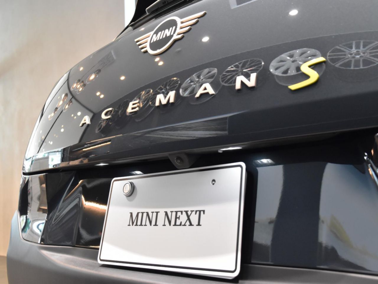 J05 MINI Aceman SE