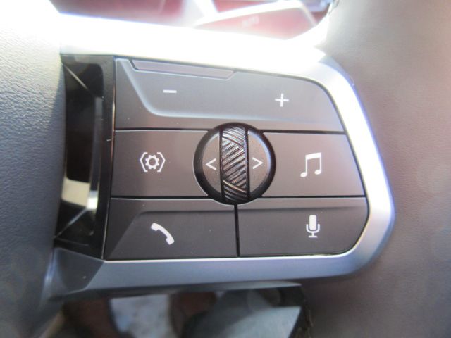 iX2 xDrive30 MSP