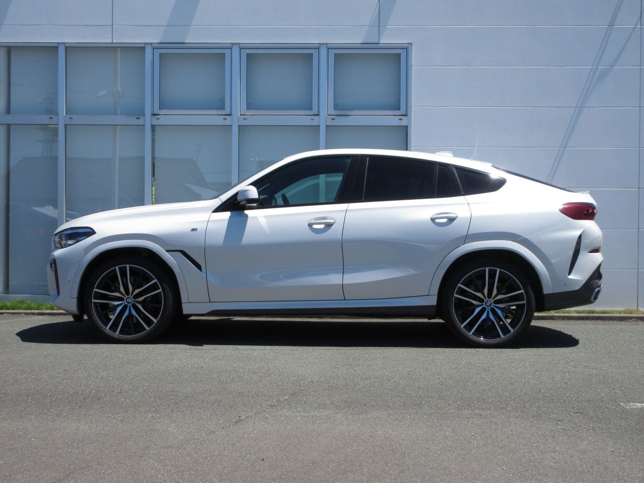 X* xDrive30d RHD