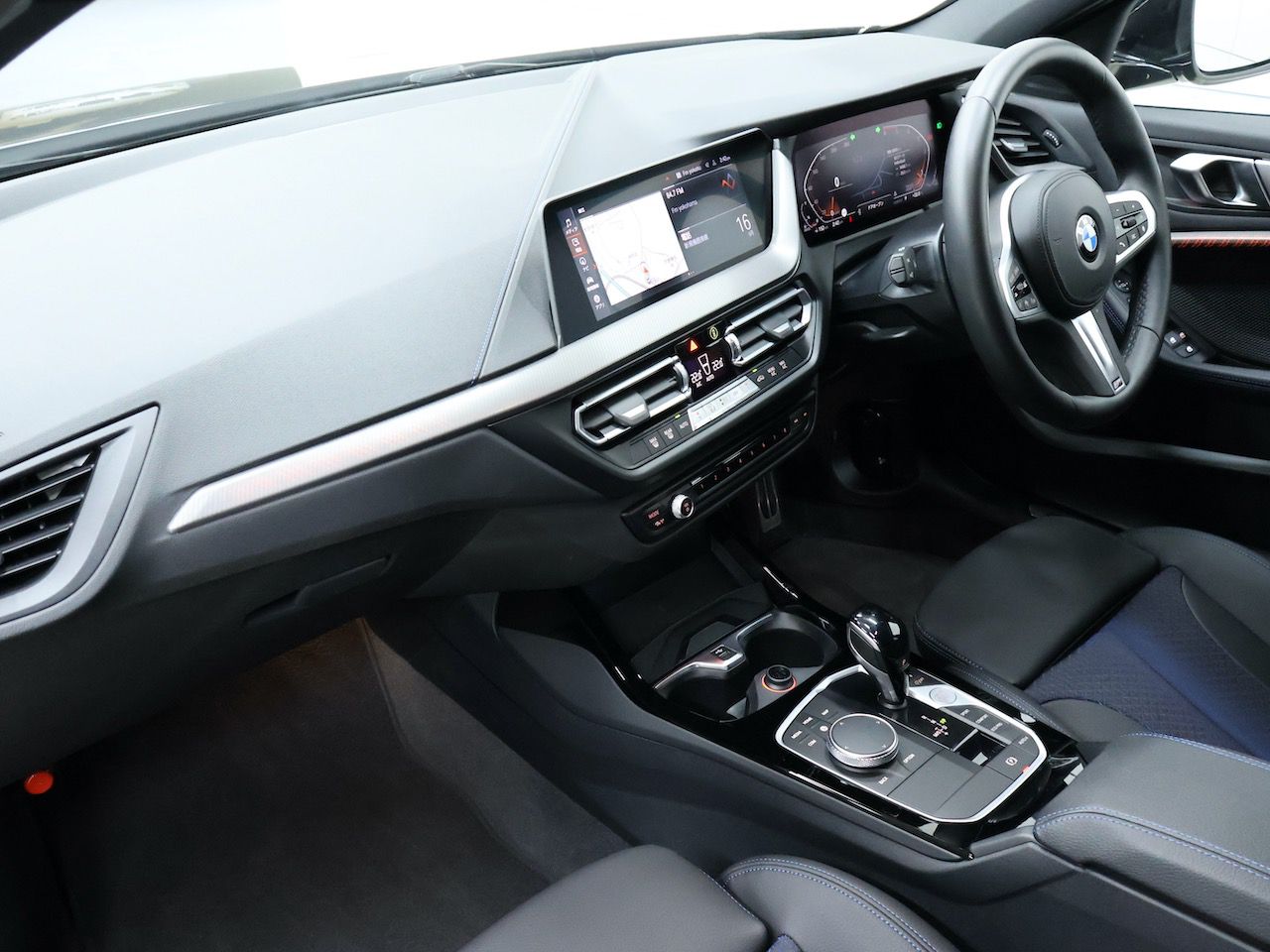 F40 118d Sports Hatch 5-door B47 2.0d
