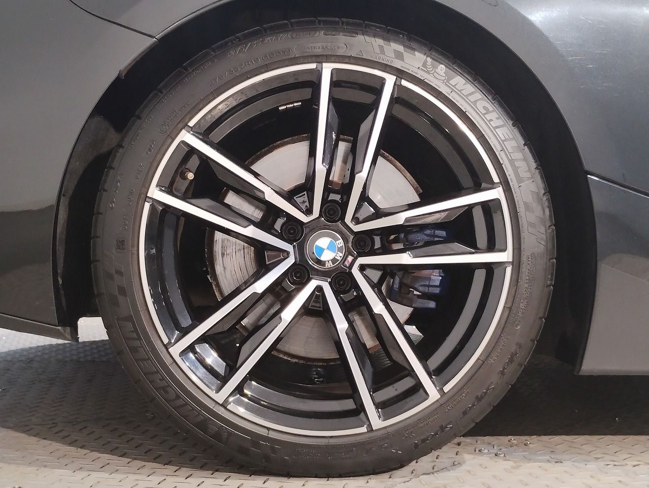 G29 z4 sDrive20i RHD
