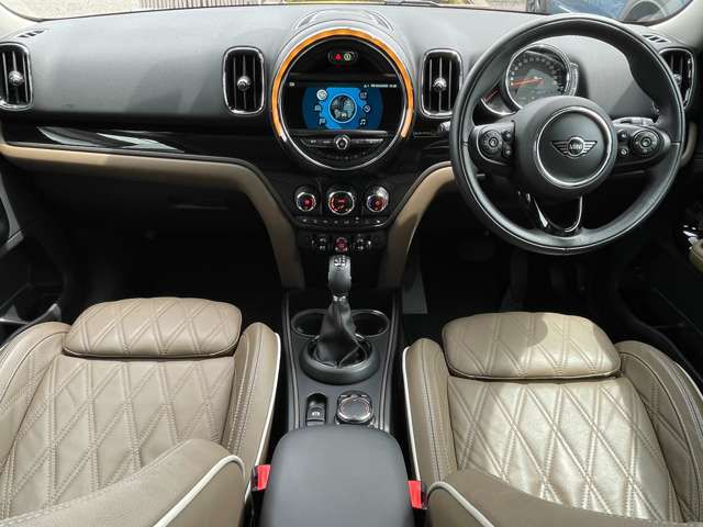 MINI CROSSOVER COOPER D ALL4
