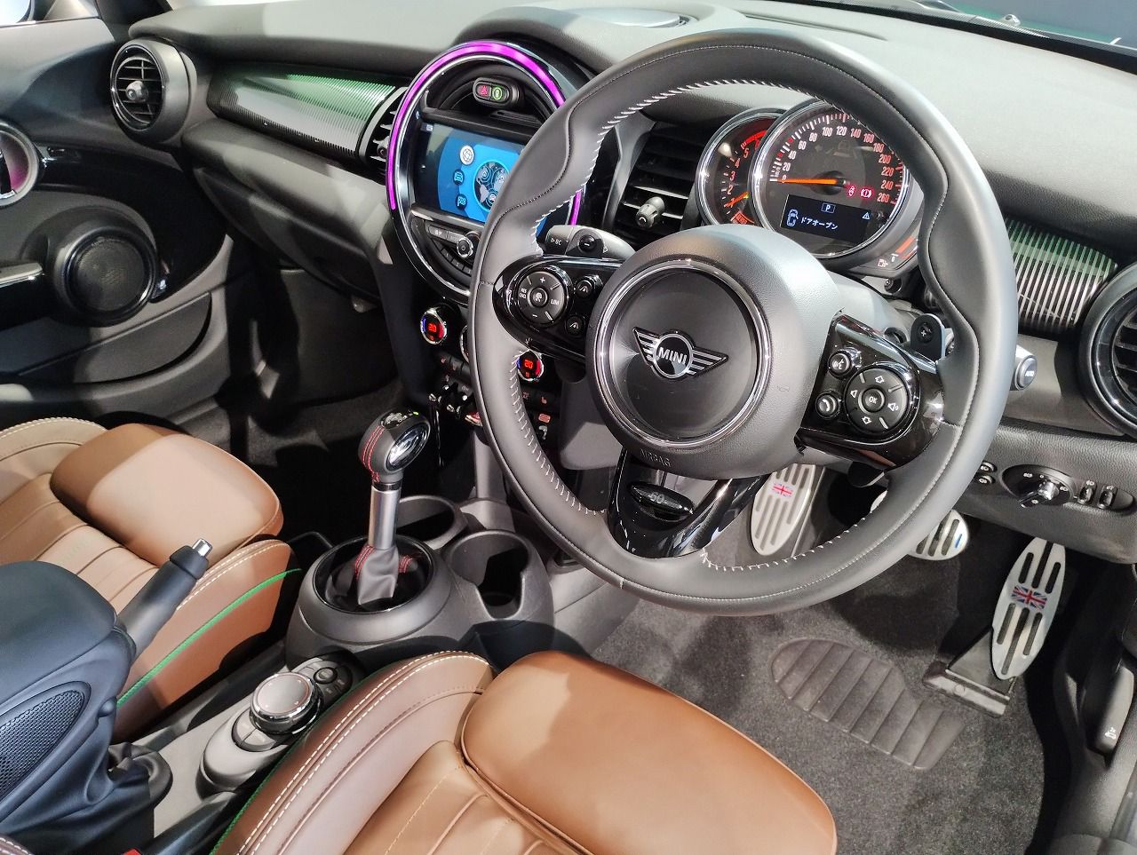 F55 COOPER S D(AT)