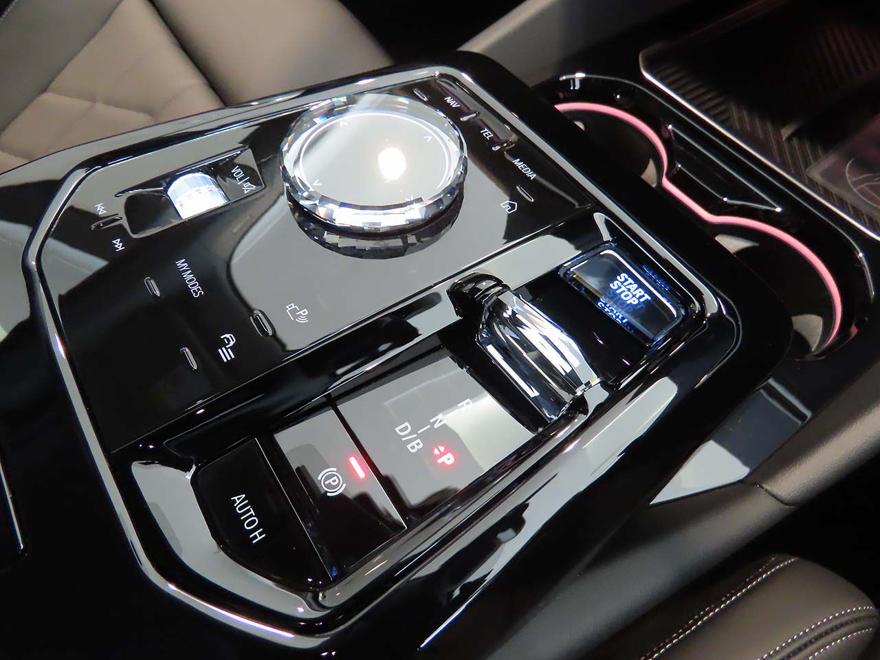 BMW i5 eDrive40 Sedan RHD