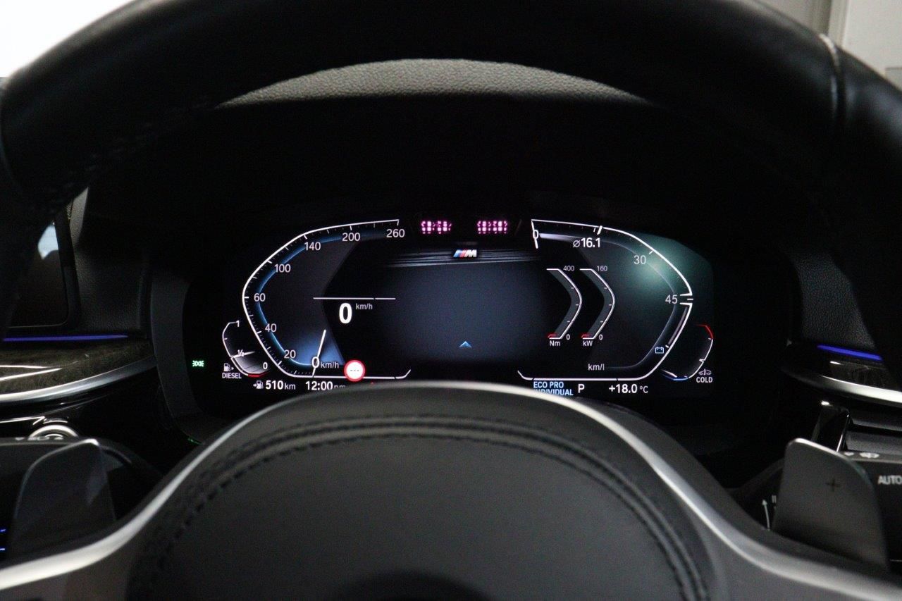 520d xDrive Sedan RHD