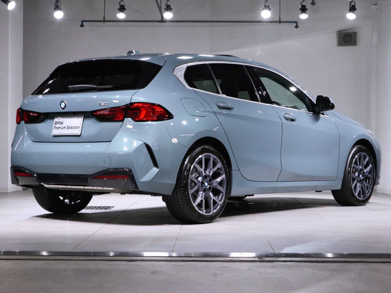 120 Sport Sports Hatch
