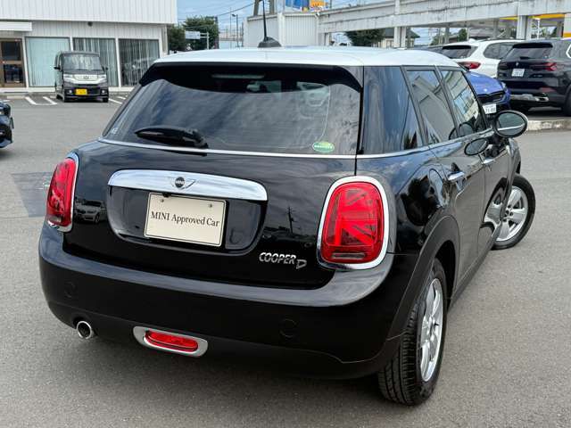 F55 COOPER D (AT)