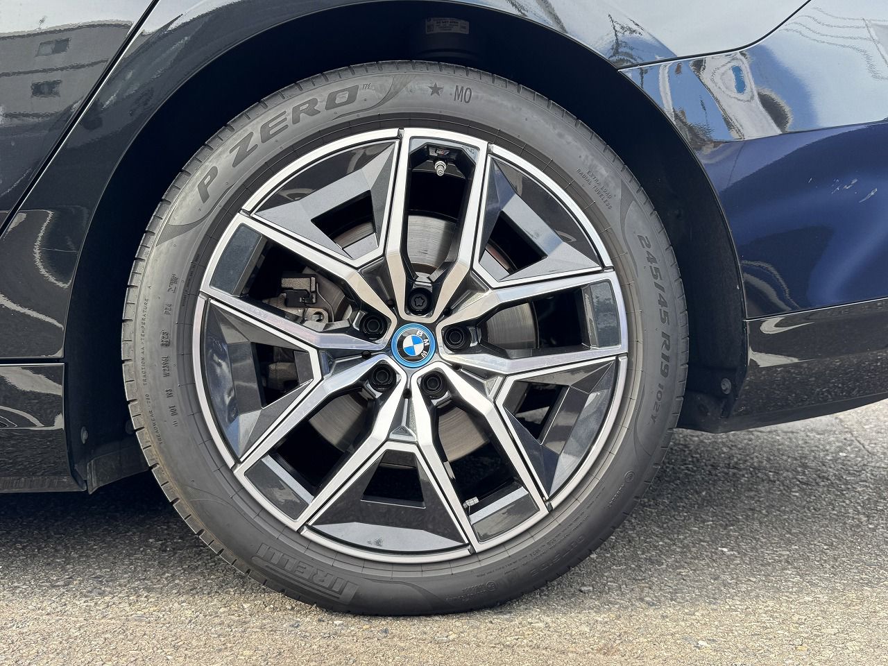 BMW i5 eDrive40 Sedan RHD