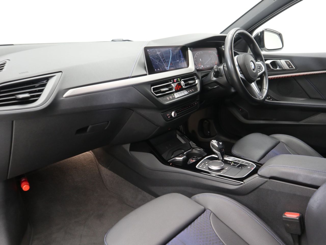F40 118d Sports Hatch 5-door B47 2.0d