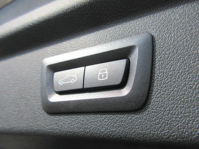 iX2 xDrive30 MSP