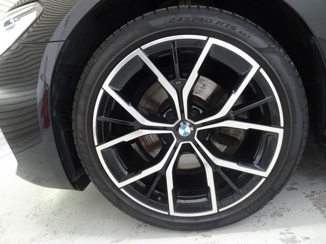 520d xDrive Sedan RHD