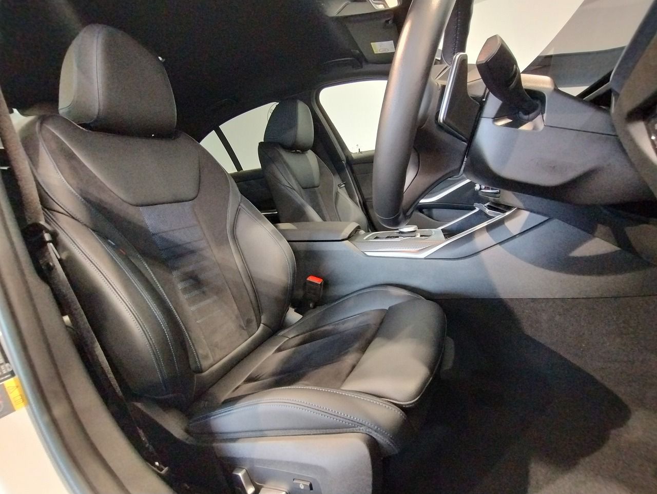 G20 330e Saloon LCI RHD MX
