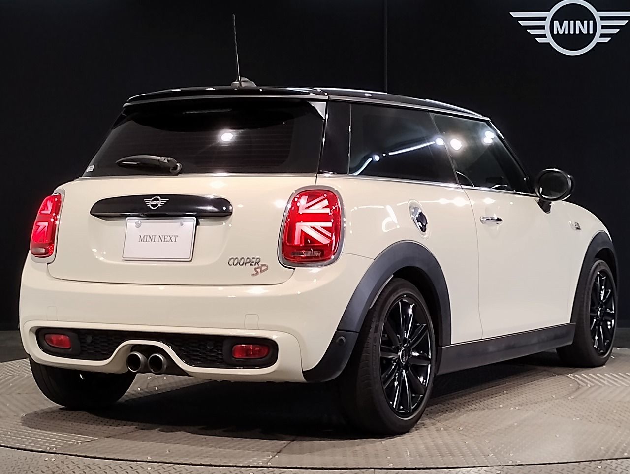 F56 COOPER S D(AT)