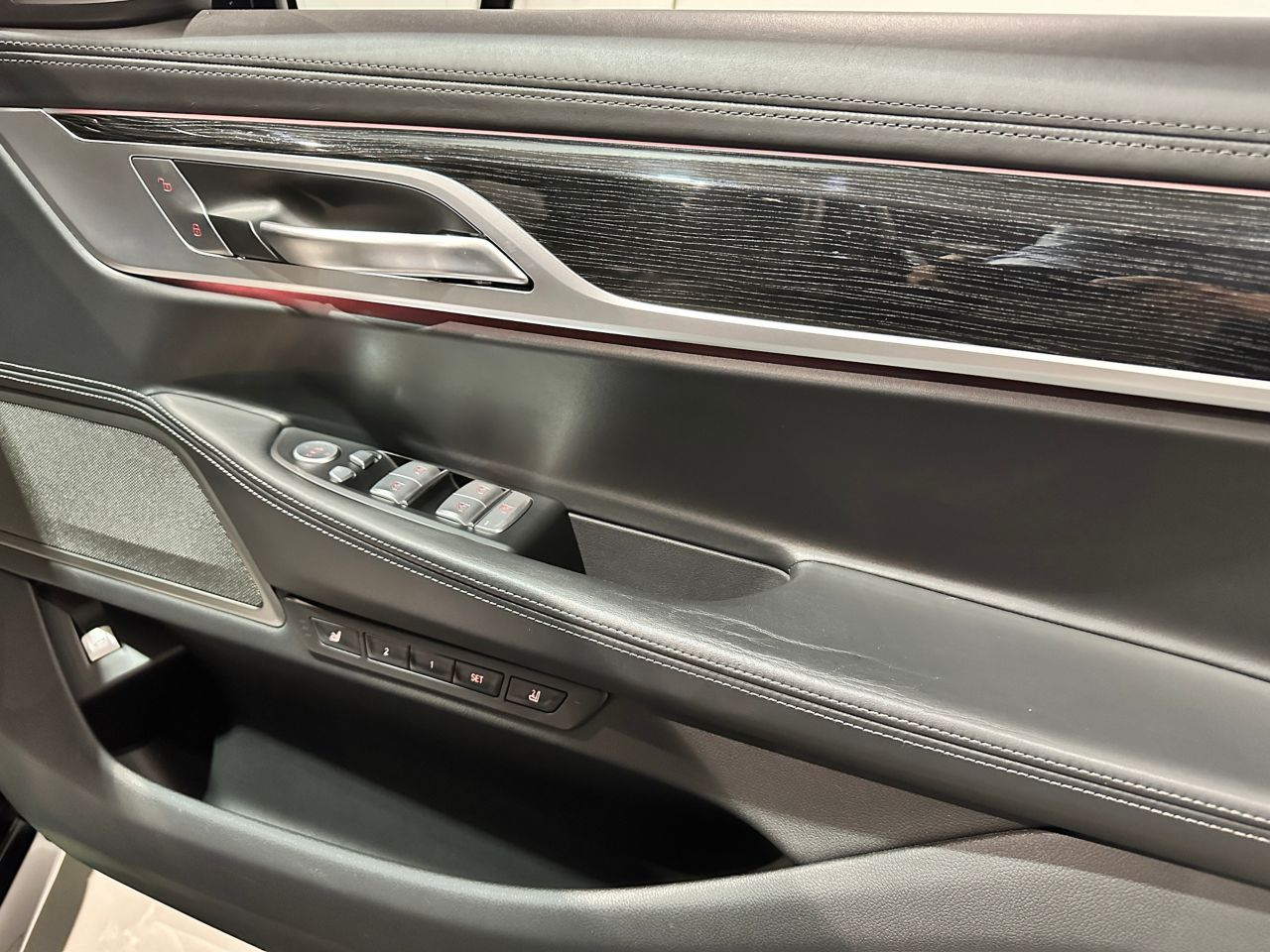 G20 320d xDrive RHD Saloon