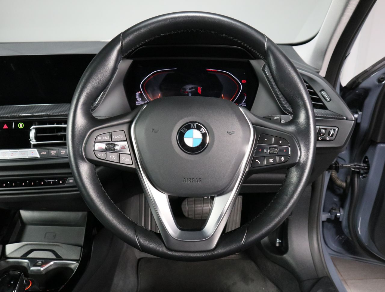F40 118d Sports Hatch 5-door B47 2.0d