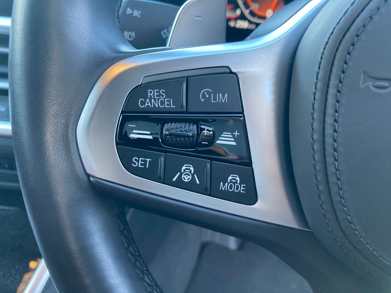 G21 320i RHD