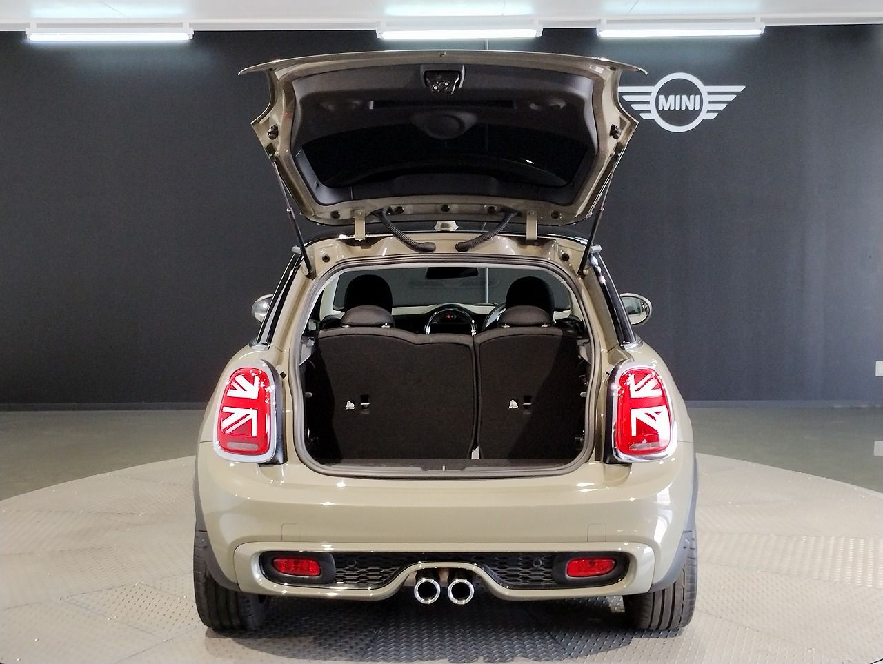 F56 COOPER S D(AT)