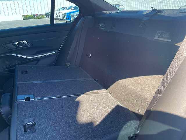 G20 330e Saloon RHD MX