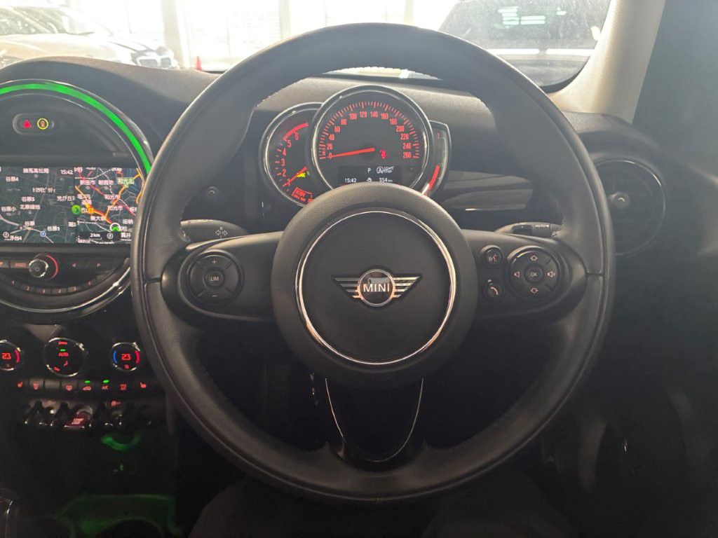 MINI F55 Cooper D 5dr Hatch LCI