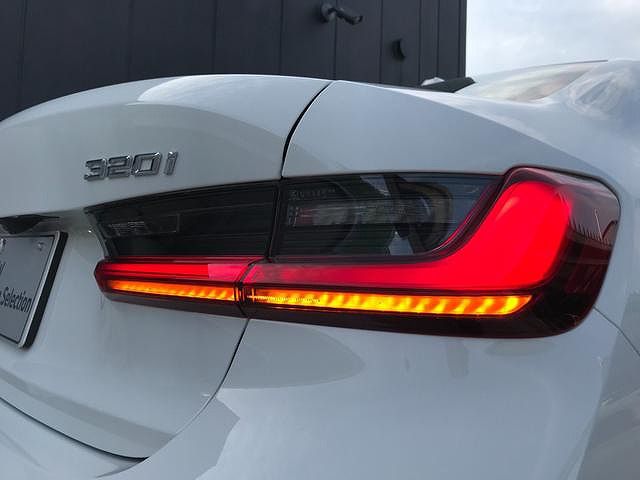 G20 320i Saloon LCI RHD MX