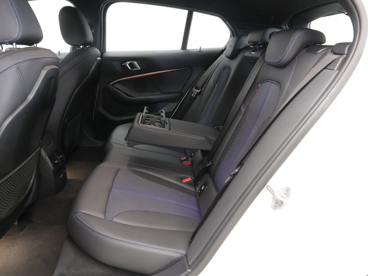 F40 118d Sports Hatch 5-door B47 2.0d