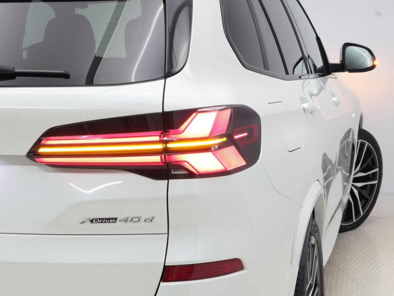 X5 xDrive40d RHD