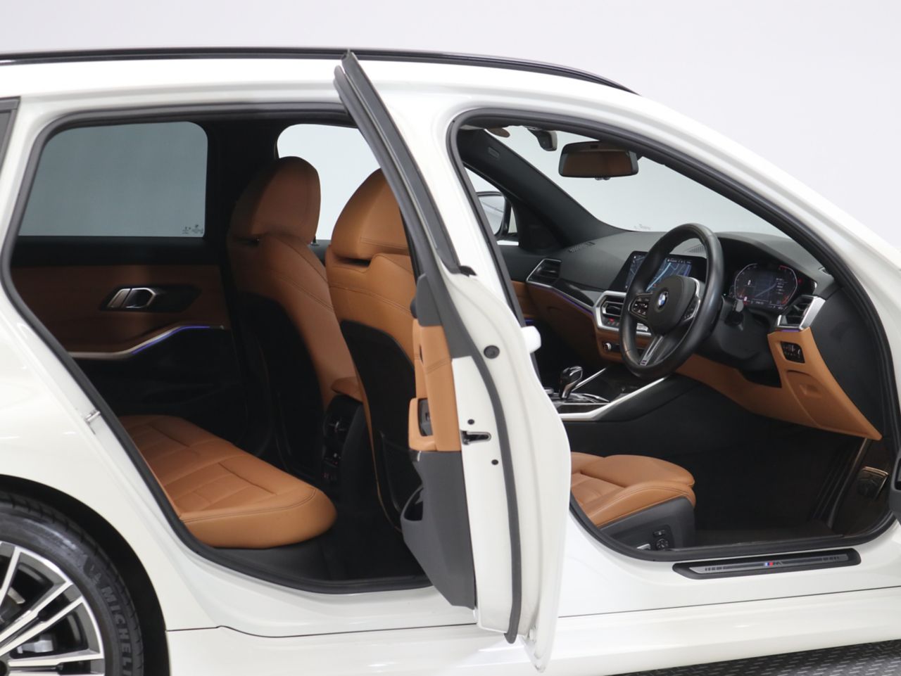 G21 320d xDrive Touring RHD