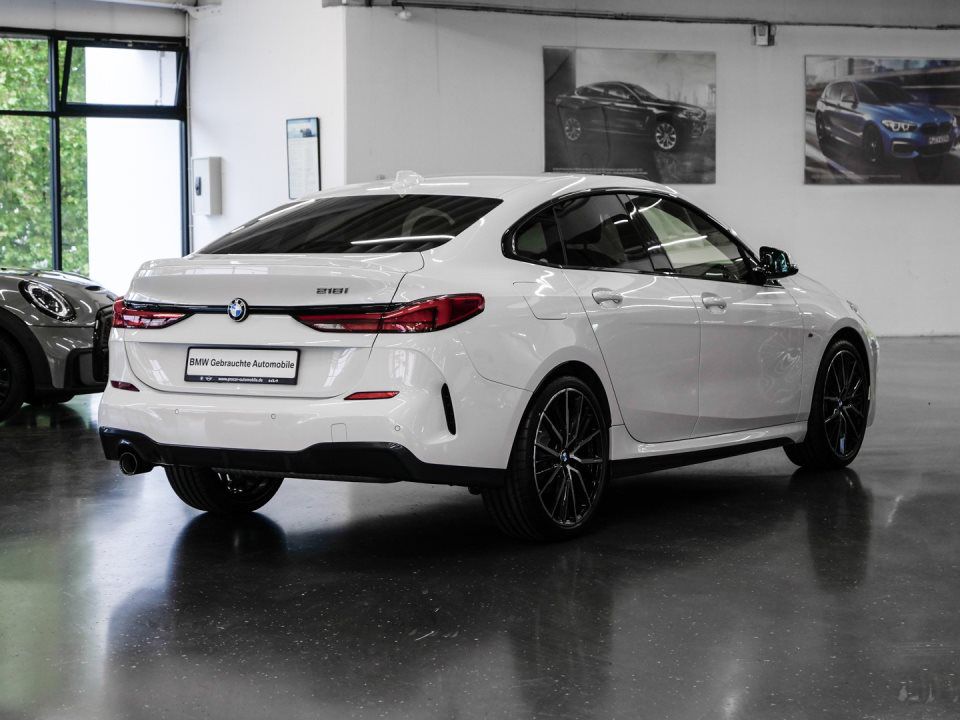 BMW 218