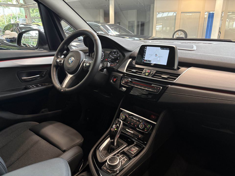 BMW 218