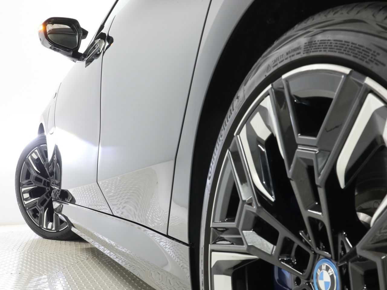 BMW i5 M60 xDrive Sedan RHD