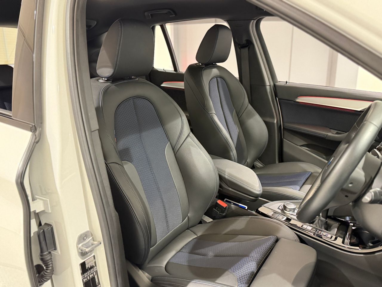 X1 sDrive18i RHD