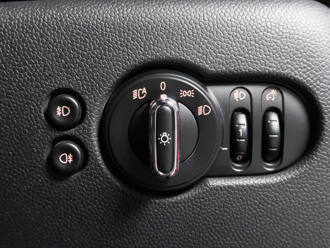 F55 MINI Cooper 5-Door Hatch LCI