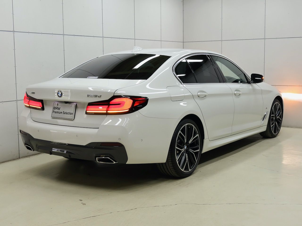 520d xDrive Sedan RHD