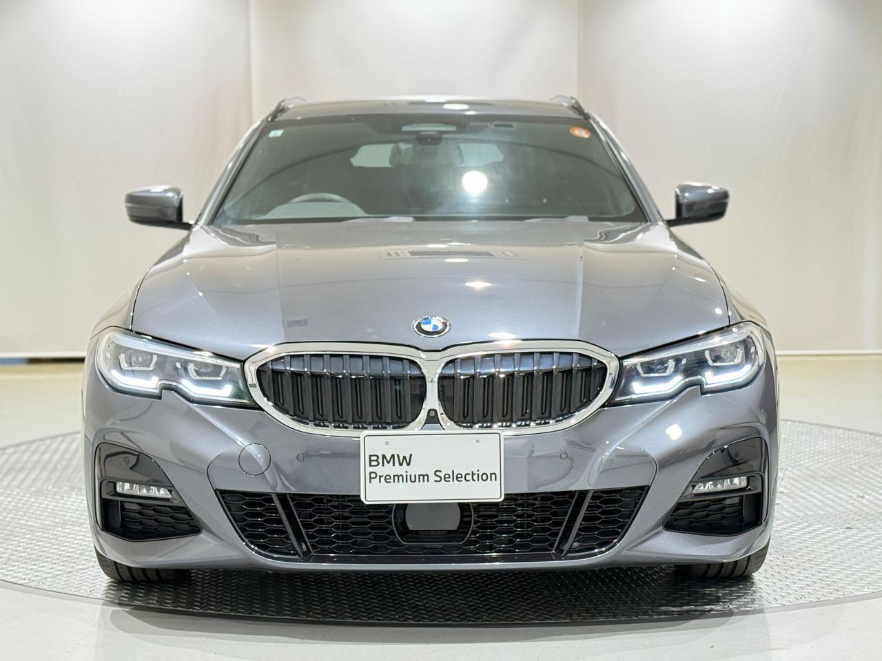 G21 320i RHD