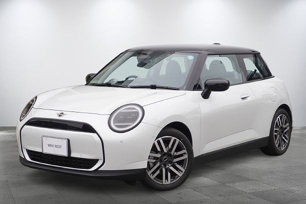 THE NEW ALL-ELECTRIC MINI COOPER E