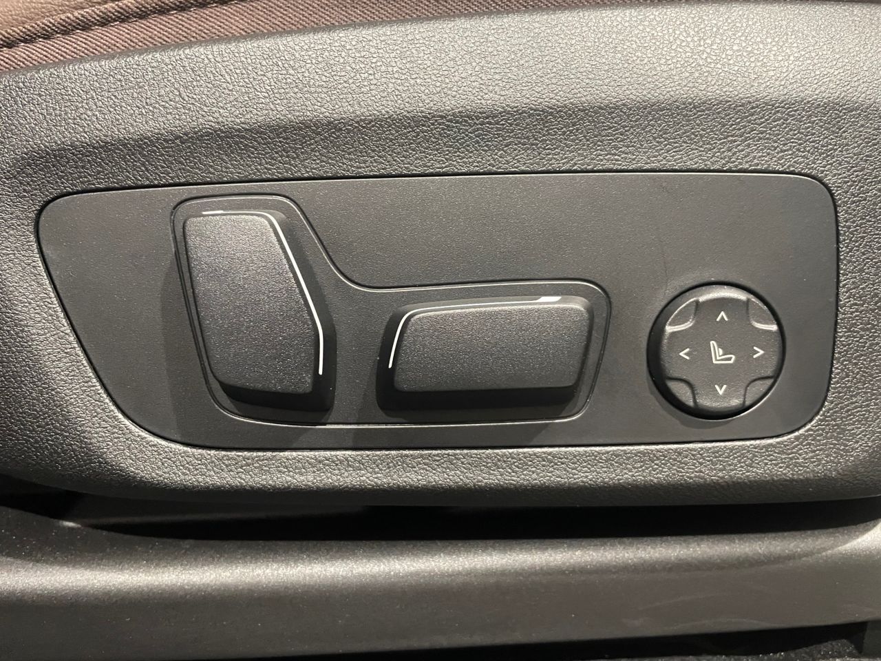 G02 X4 M40i RHD LCI