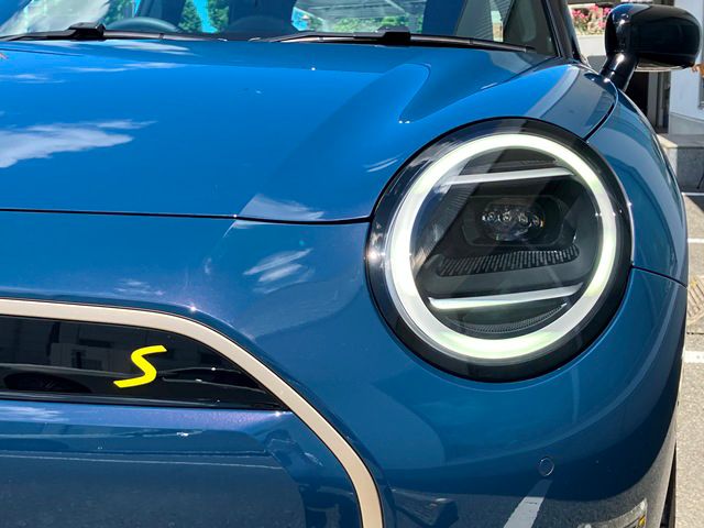 J01 MINI Cooper SE