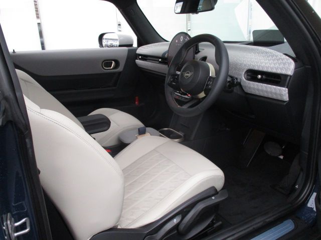 F66 MINI Cooper C 3Dr